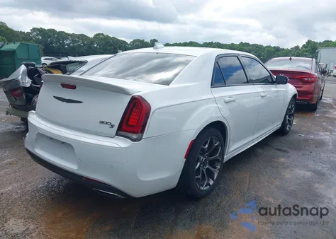 2018 Chrysler 300 300S z USA, uszkodzony, nr VIN 2C3CCABT5JH117852